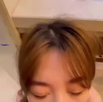 红毛叛逆女大学生 光看脸是有一种良家少妇点感觉 其实是刚毕业
