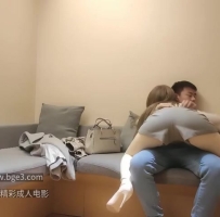 甜美外围小美女 3500夜约春宵一刻 玲珑美乳挺翘 超清设备激情演绎