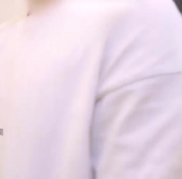外送的时候遇到盲人该怎么办？要帮他服务呢？还是给了就跑