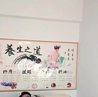 养生会所来了个极品大奶妹，颜值一流。按摩小哥刚上手，她就主动勾搭